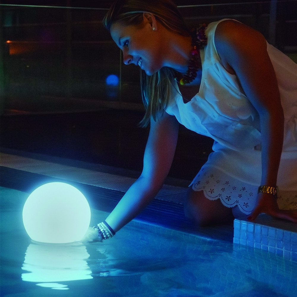 Gartenlampe Buly 20 Solar + Batterie schwimmend Kugellampe Gartenlampe Buly 20 Solar + Batterie schwimmend Kugellampe