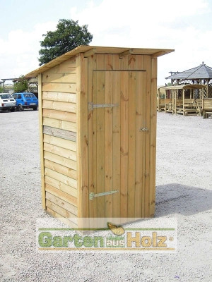 Toilettenhaus Flachdach mit schwarzer Dachpappe